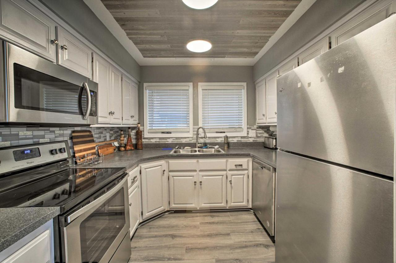 Renovated Lakefront Escape With Private Dock And Deck! Bella Vista Luaran gambar